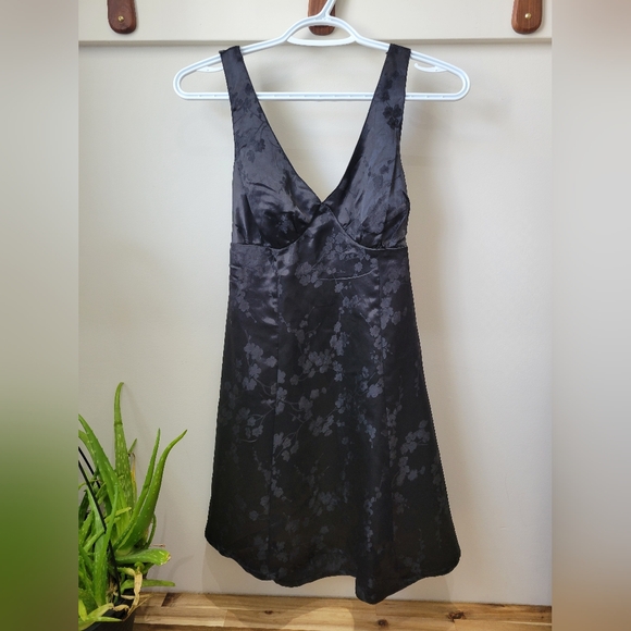 Japna Black Floral Satin V-Neck Mini Dress - Picture 2 of 5